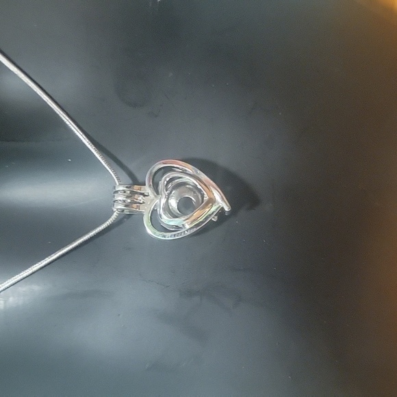 New Double Heart Pearl Cage Necklace 18 Inch Chain Silver Plated - Picture 2 of 2